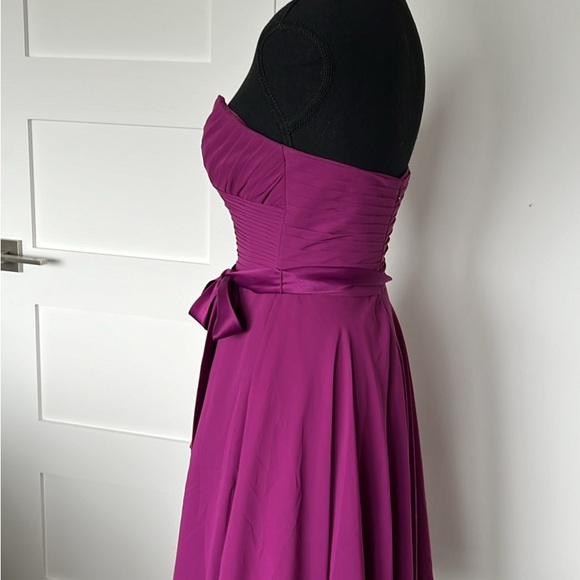 Beautiful flowy prom dress - Picture 3 of 6